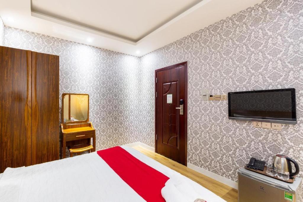 Spring Airport Hotel Ho Chi Minh City Exterior photo